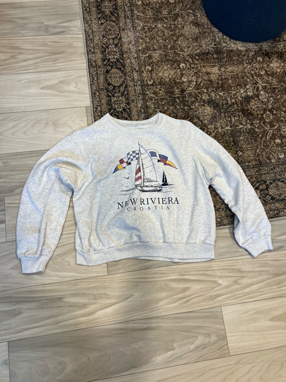 Hollister Light Gray Crewneck with Nautical Sailboat Graphic